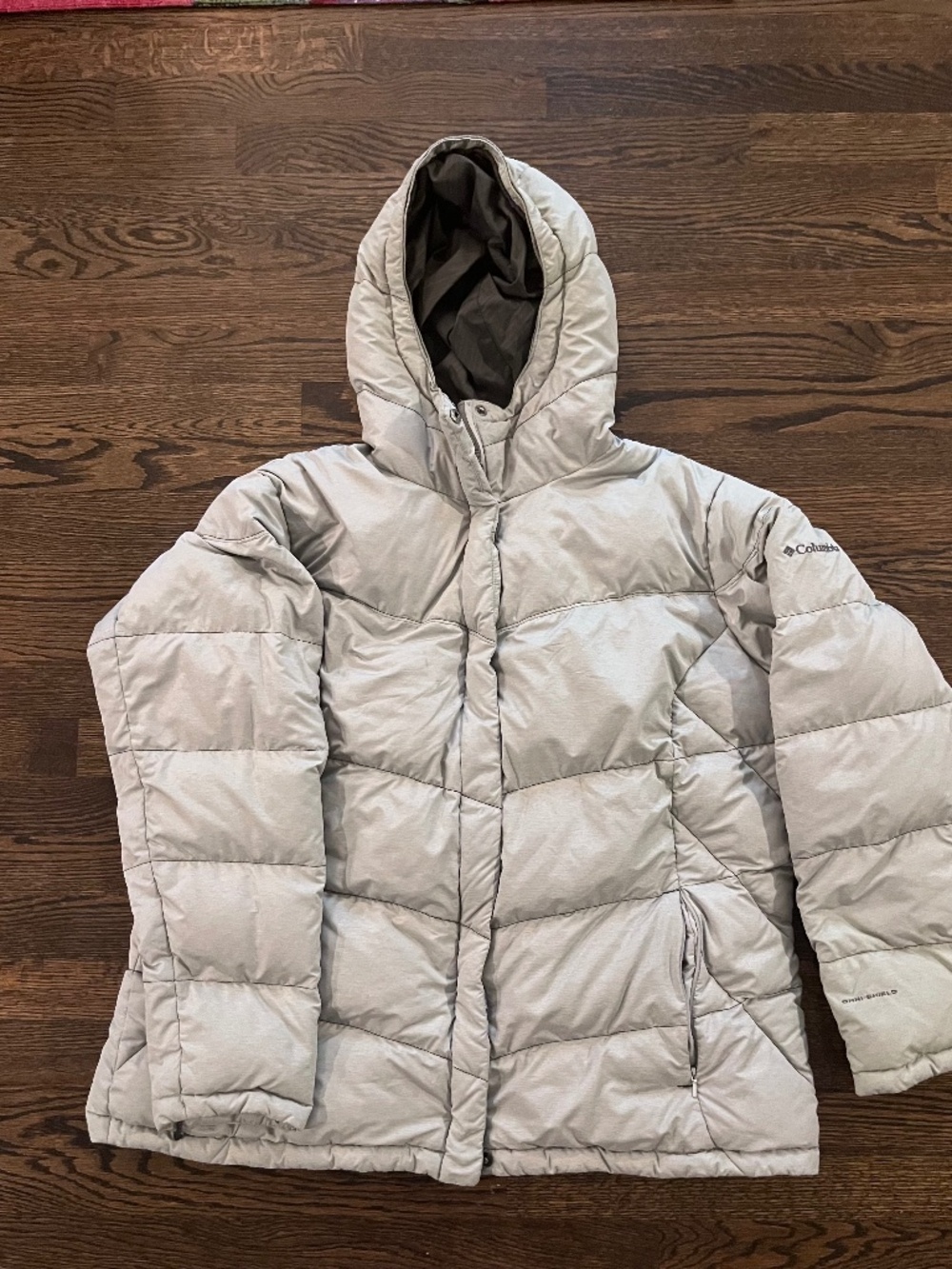 Columbia Women’s XXL Omni-Shield Hooded Down Puffer Jacket Light Gray